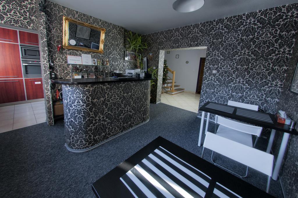 Wilanowska Hostel وارسو المظهر الخارجي الصورة