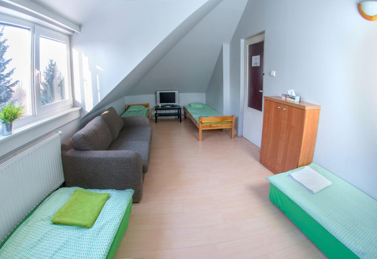Wilanowska Hostel وارسو المظهر الخارجي الصورة
